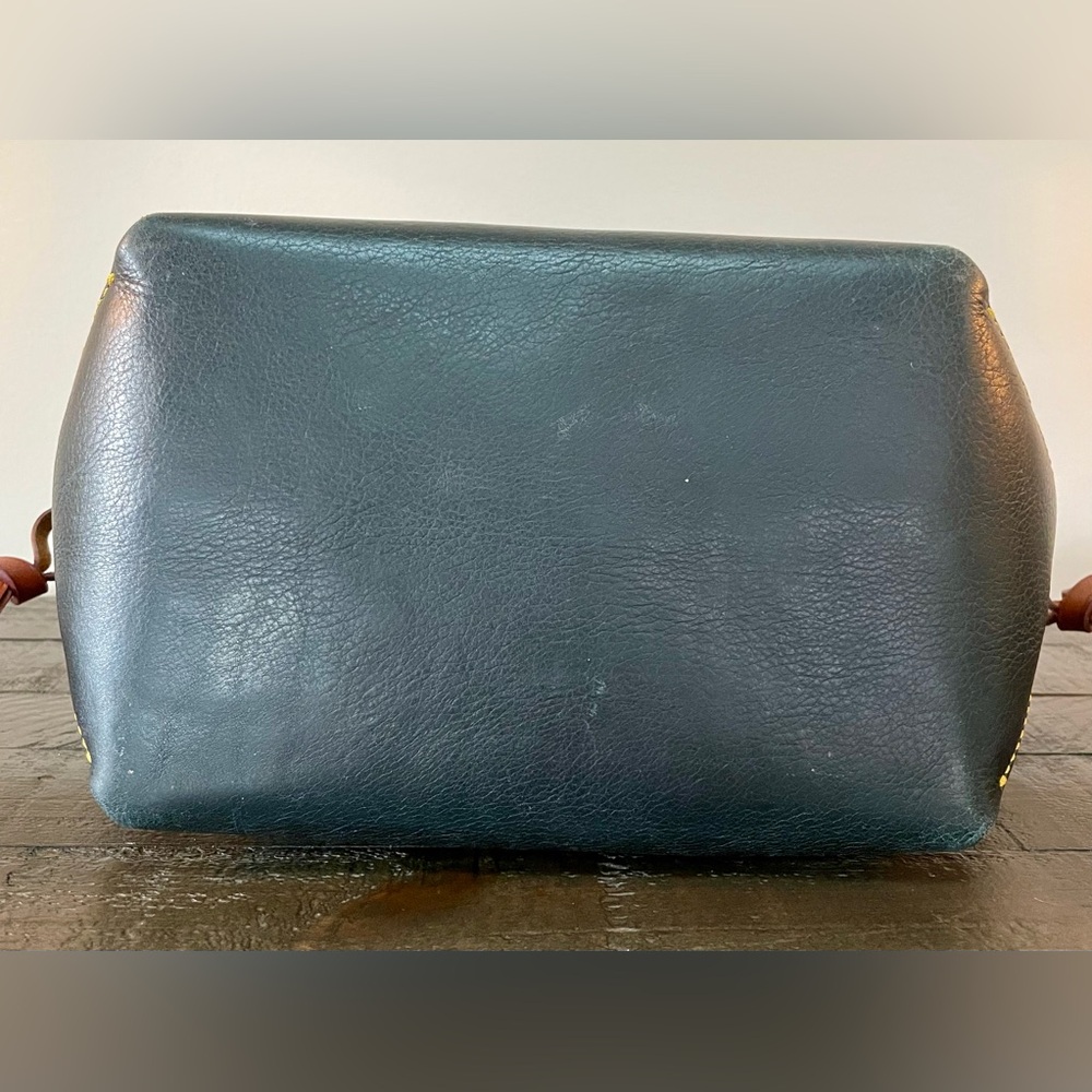 Vintage Dooney and Bourke Mini Satchel J0930427 - Picture 3 of 15